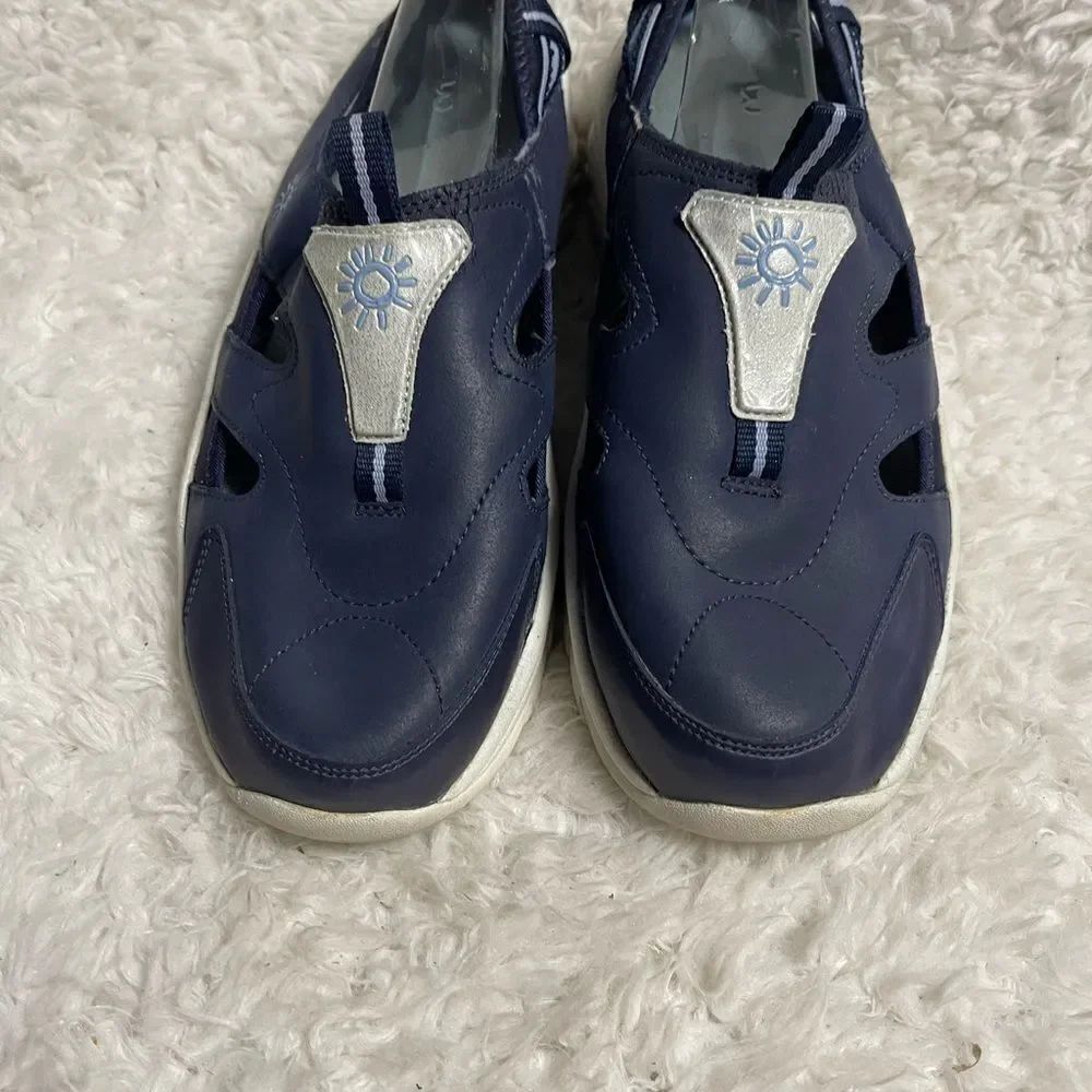 No Boundaries leather Navy Blue tracker sandals size 10